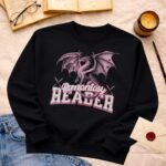 Romantasy reader | Sweatshirt - Image 3